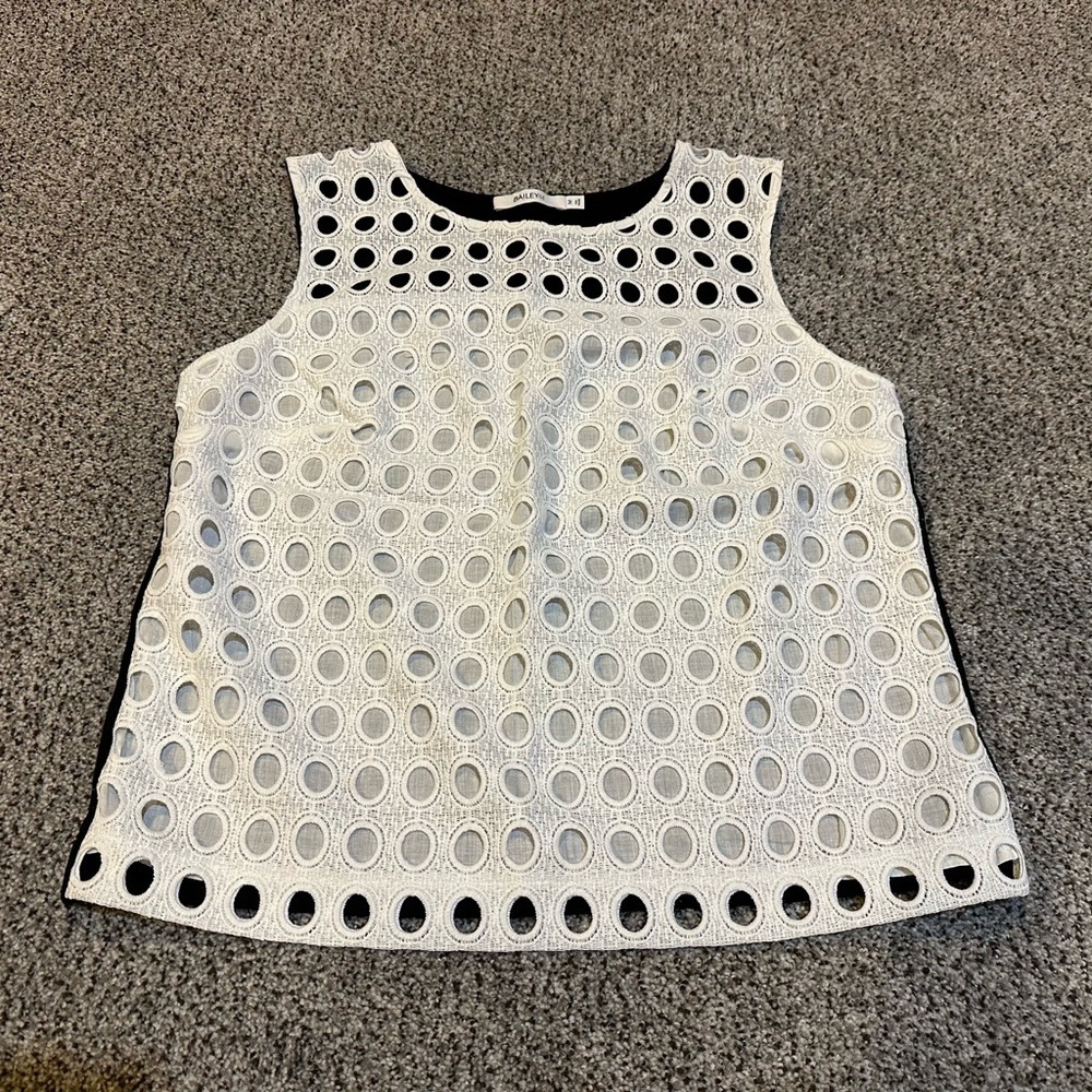 BAILEY 44 Size M Ivory Black Crochet Macrame Crop Top R $98 - Picture 2 of 9